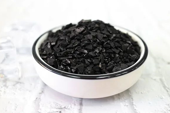 椰殼活性炭的孔隙率與土壤持水能力的關(guān)系詳解！